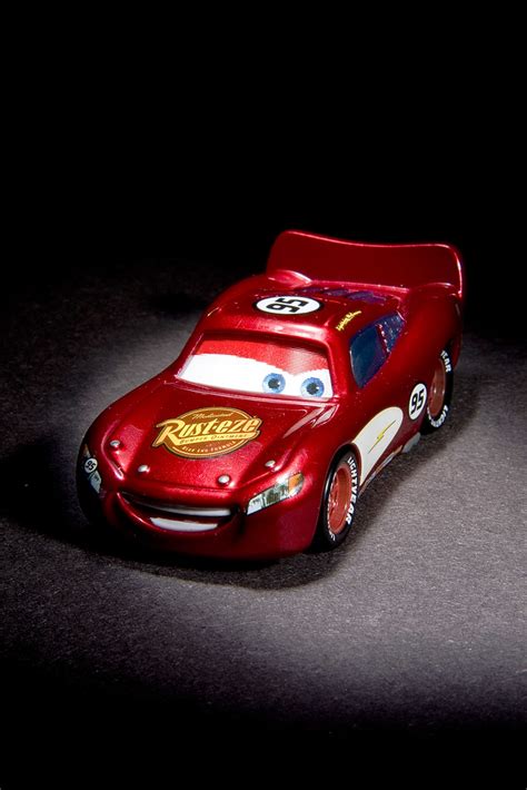 LIGHTNING MCQUEEN TOYS CARS : LIGHTNING MCQUEEN - 2007 TRANSFORMERS ...