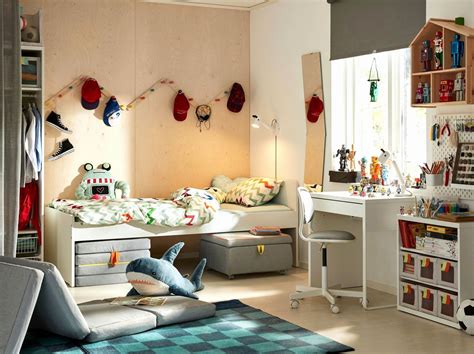 Transformar una habitación infantil en una juvenil | Ikea childrens bedroom, Ikea kids bedroom ...