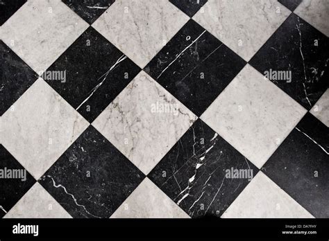 Black and White Marble Tiles, bathroom flooring Stock Photo - Alamy