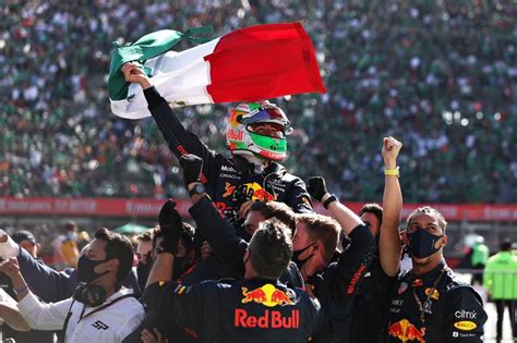 ¡Histórico! ‘Checo’ Pérez subió al podio del Gran Premio de México 2021 en tercer lugar ...