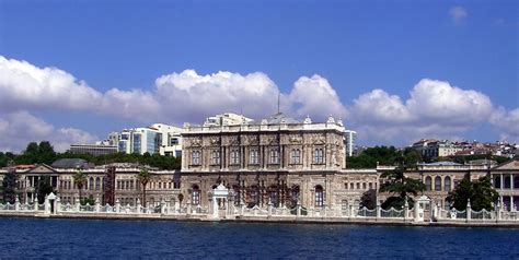 Dolmabahçe Palace Attractions, Facts & History