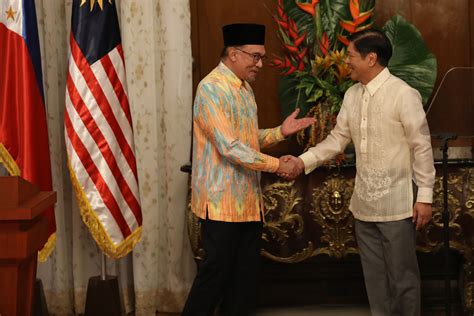 PIA - President Ferdinand R. Marcos Jr. and Malaysian Prime Minister Dato' Seri Anwar Ibrahim ...