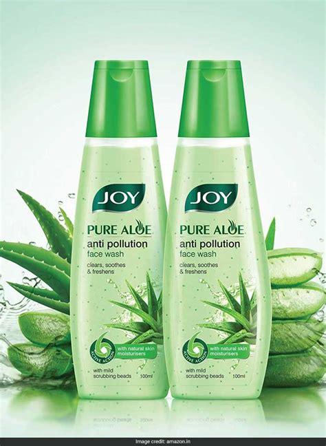 5 Effective Aloe Vera Face Washes For Flawless Skin