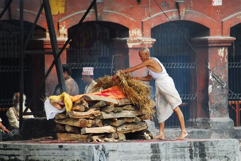 Hindu funeral customs Rituals and Reference Guide