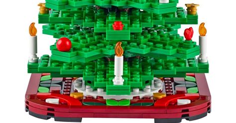 This Lego Christmas Tree Is Perfect For Christmas Decor For LEGO Fanatics