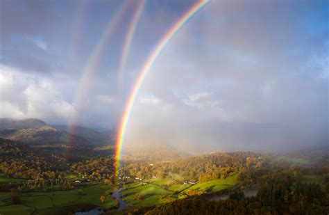 'Extremely Rare' Four-Rainbow Sighting Mesmerizes the Internet - Newsweek