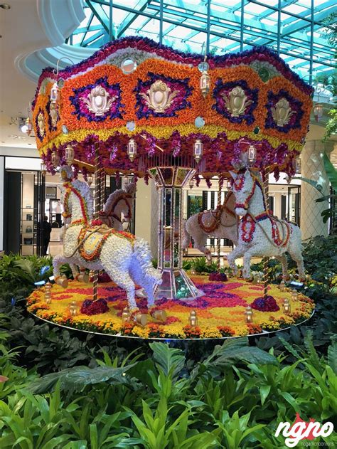 Floral Fantasy by Preston Bailey at The Wynn Hotel Las Vegas :: NoGarlicNoOnions: Restaurant ...