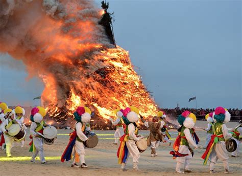 The Best Asian Festivals You've Never Heard Of (with Map and Images ...