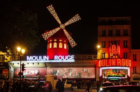 The History of the Moulin Rouge - AESU
