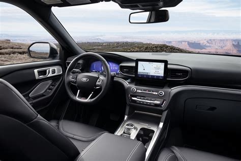 2020 Ford Explorer Platinum Interior