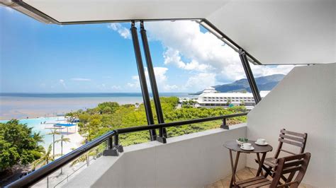 Mantra Esplanade Cairns Accommodation Tropical North Queensland