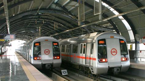 Delhi Metro - Delhi / 2023 | Delhi Metro Photos, Sightseeing -NativePlanet