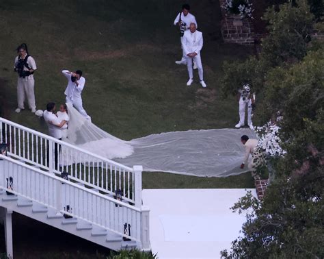 Jennifer Lopez’s wedding dress from second Ben Affleck ceremony