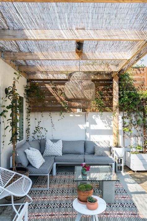 95 Small Yet Cool Patio Decor Ideas - DigsDigs