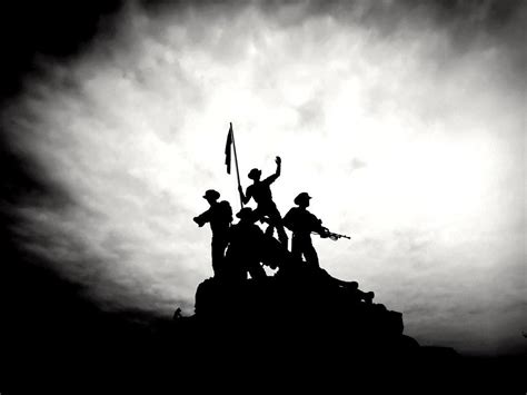 Tugu Negara Silhouette