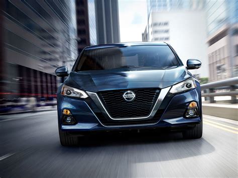 Nissan Service, Oil Change, and Maintenance in St. Louis, MO