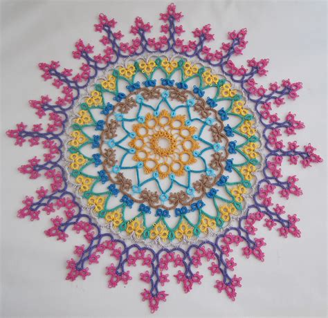 Tatting and not a lot else!: Doily finished