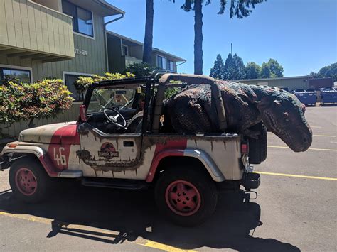 Best Jurassic Park Jeep. Dino Inculded. : JurassicPark