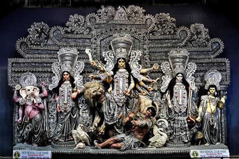 Durga Puja 2017: Images That Give You a Glimpse of Durga Puja Pandals ...