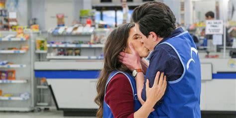 Superstore: Jonah & Amy's Relationship Timeline, Season By Season