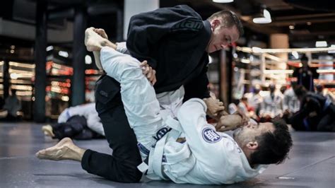 BJJ 101: The Kimura - Evolve Daily