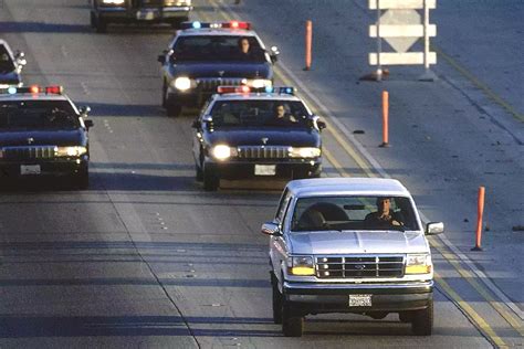 O ex-jogador americano e protagonista de uma perseguição de carro, O.J ...