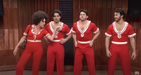 [WATCH] Molly Shannon Brought Back Sally O’Malley On 'SNL'