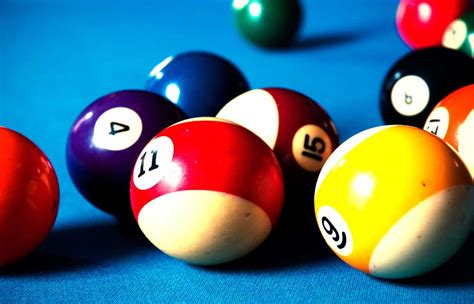 Can You Leave Pool Balls on the Table? - IndoorGameBunker