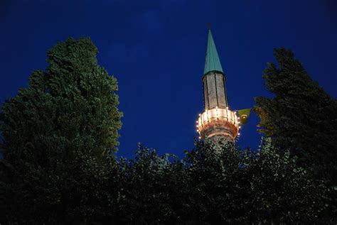 Mosque at night 11922368 Stock Photo at Vecteezy