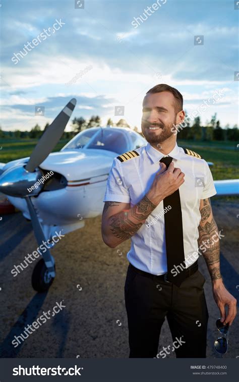 Details more than 82 can pilots have tattoos - in.eteachers