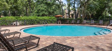 Luxury Lakeside Apartments for Rent in Jacksonville, FL | MAA