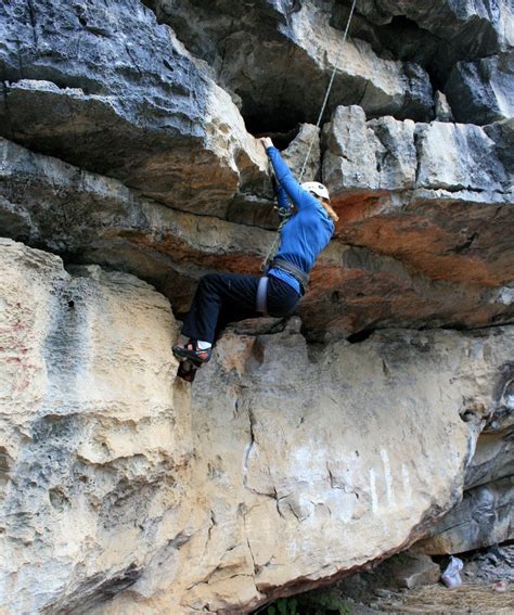 Rock climbing in Yangshuo - guided climbing in Yangshuo, China