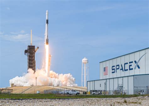 Closer than humanly possible: New launch pad photos capture historic SpaceX liftoff in all its ...