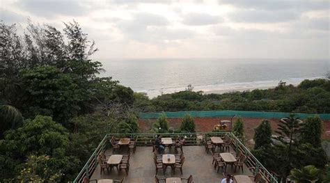 Abhishek Beach Resort in Ganpatipule Rooms, Rates, Photos, Map | budget ...