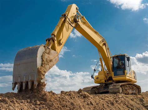 11 Types of Excavator Buckets and Their Uses | BigRentz