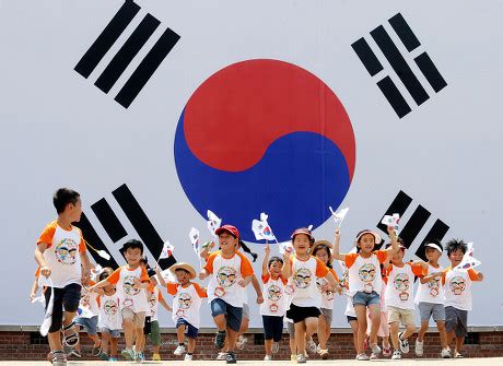 500 Republic of korea flag Stock Pictures, Editorial Images and Stock Photos | Shutterstock