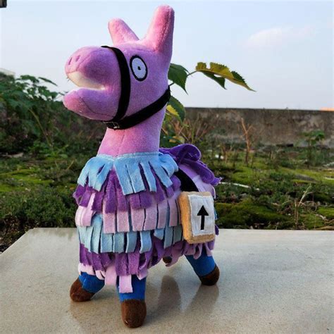 Llamas de peluche del Fortnite. | Llama plush, Soft stuffed animals ...