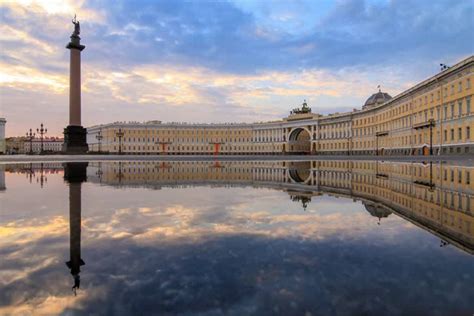 Palace Square - the central city square of St. Petersburg