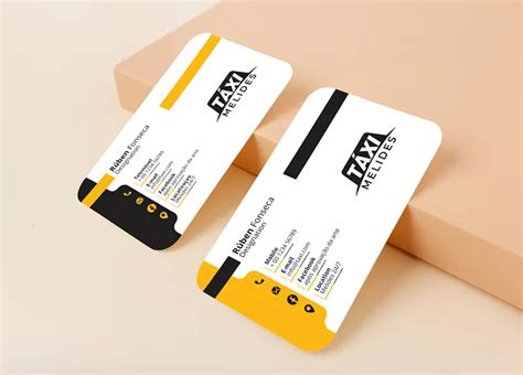 Top Trends In Minimalist Business Cards In 2024