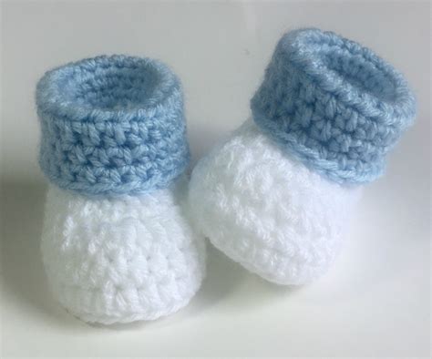 Cuffed Baby Booties Crochet Pattern - Aunt B's Loops & Stitches