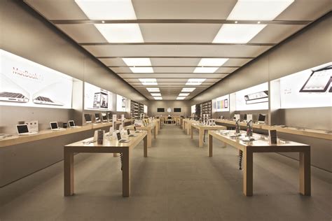 Apple Trademarks Distinctive Store Design | Daily Dose Blog | Creative ...