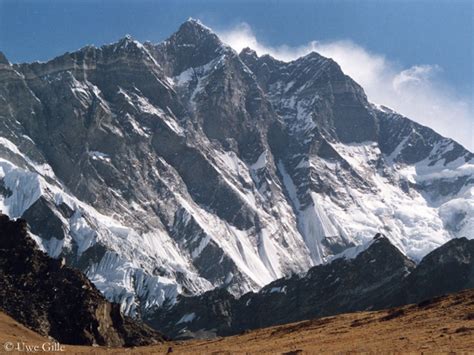 High up in the Lhotse South Face - Expeditions - Adventure Sports - DW.COM