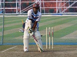 Why did Shivnarine Chanderpaul have an unusual batting stance?