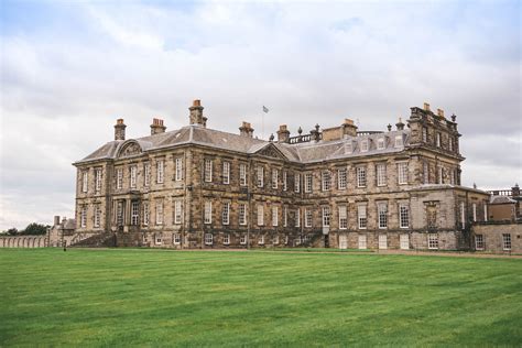 Your Guide to Hopetoun House in Scotland (+ Review) | Tall Girl Big World