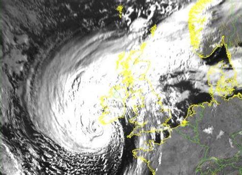 Hurricane Ophelia (2017) hits ireland in UK, eyes Scotland, Latest ...