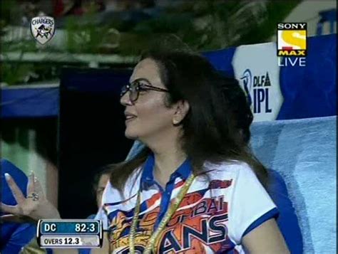 Chuichali: Nita Ambani Photos at IPL 5, Match 9