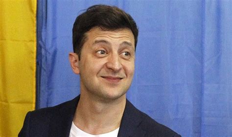 Ukranian Comedian Volodymyr Zelensky Sworn-in as President | India.com