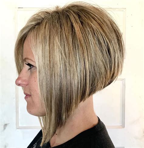 Stacked Bronde Bob with Dramatic Angle Short Stacked Haircuts, Angled Bob Hairstyles, Stacked ...