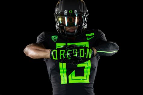 The most un-ignorable college football uniforms of 2018 | Golf News and Tour Information | Golf ...