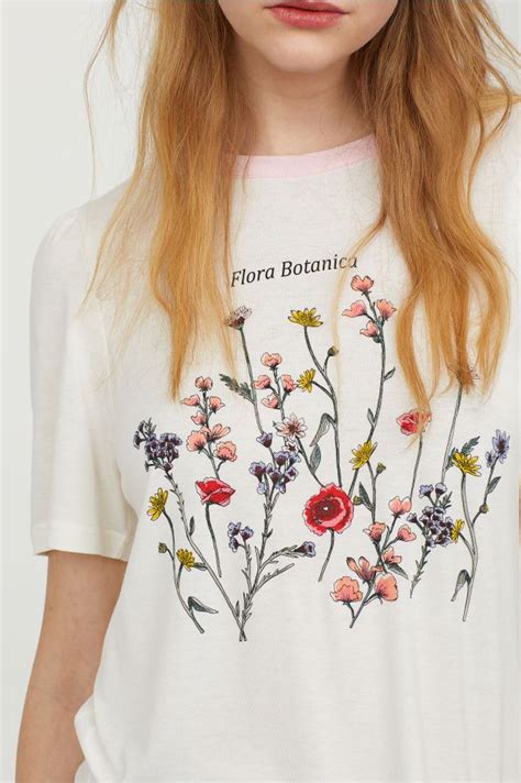 Printed T-shirt - White/Flowers - | H&M GB 1 | Spring fashion outfits ...